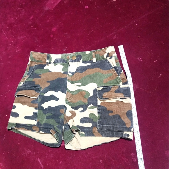 Love Tree Shorts - Picture 2 of 6